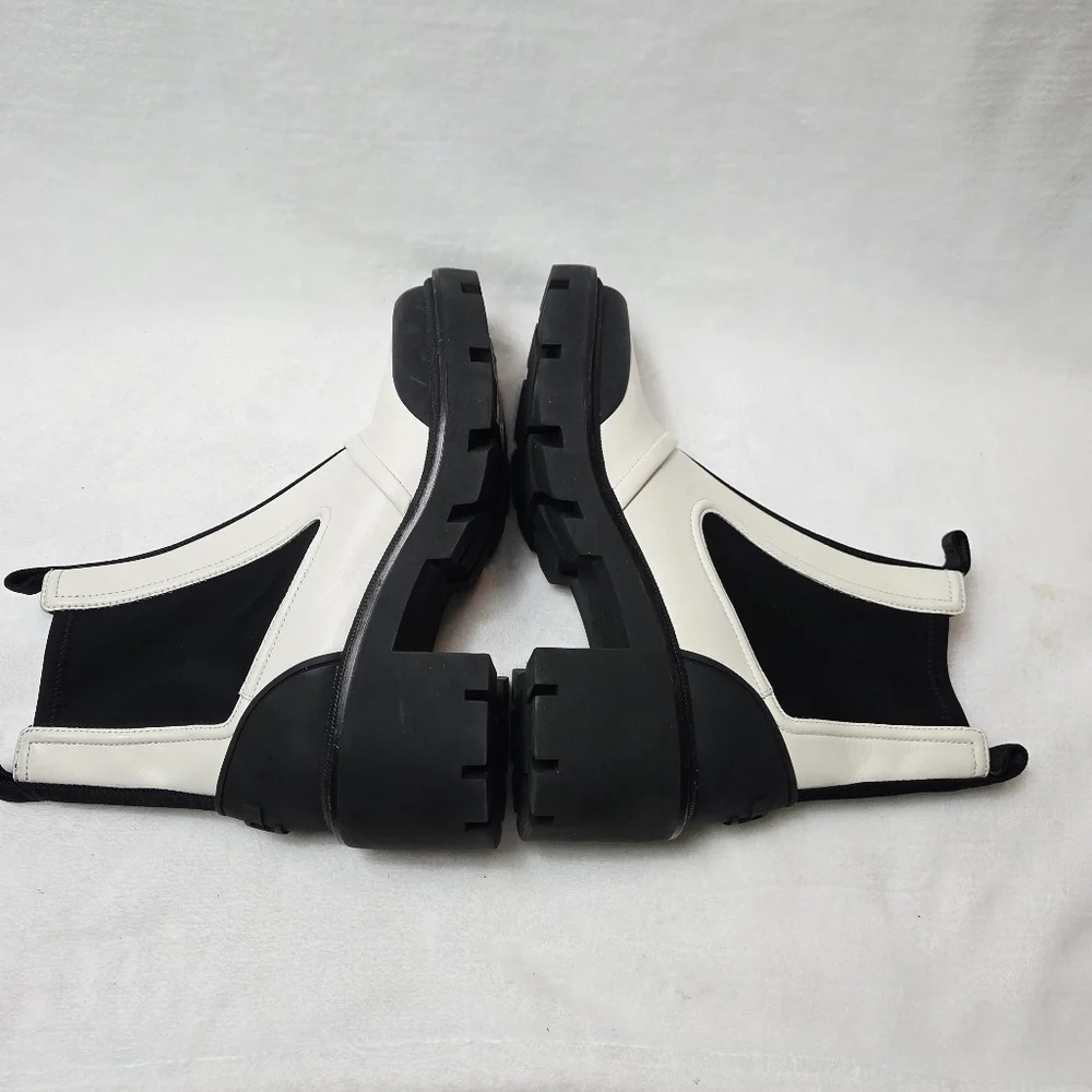 Tory Burch Chelsea Lug Sole Heeled Ankle Booties Ivory Black Leather